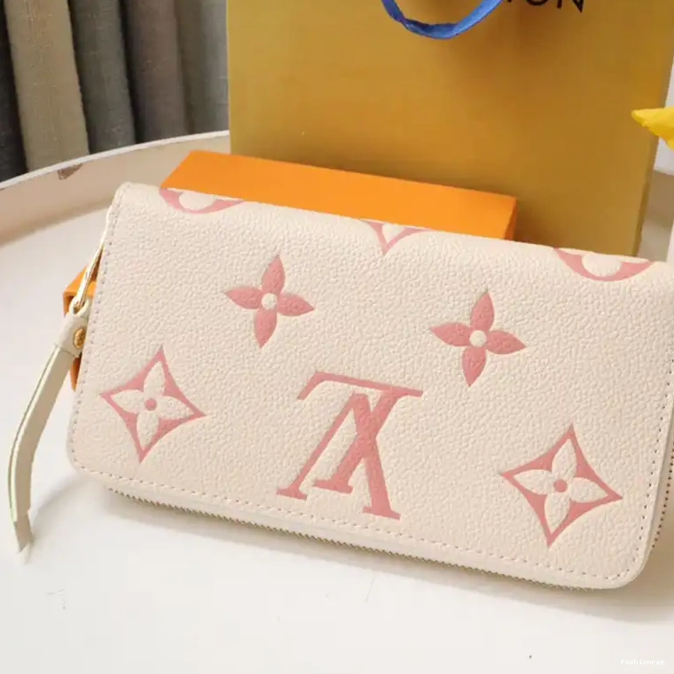 Fashionrepsfam ru LV 2304DJ0072 Bag 0810